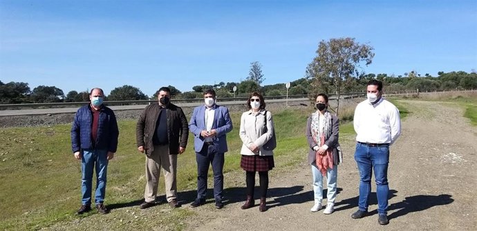 Visita a la zona del delegado de Fomento, Infraestructuras y Ordenación del Territorio en Huelva, José Manuel Correa.