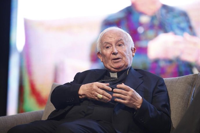 El cardenal arzobispo de Valencia, Antonio Cañizares, en un congreso antes de la pandemia.