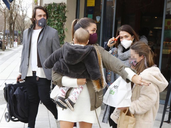 Elena Tablada, Javier Ungría, Ella Bisbal en el cumpleaños