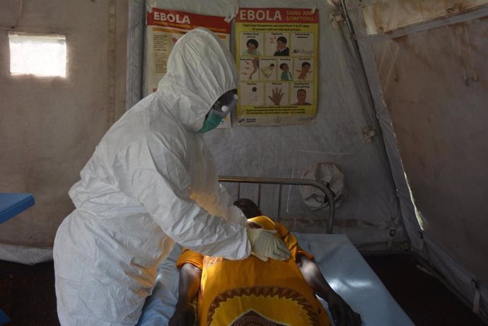 Una enfermera que trabaja en la prevención del ébola