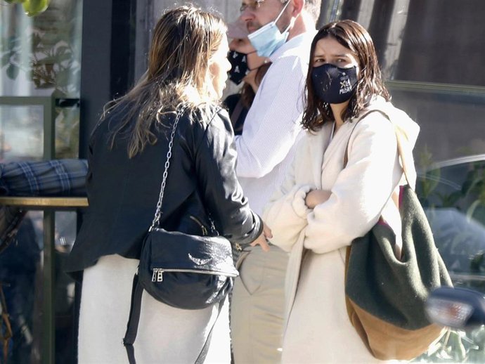 Tana Rivera disfrutó de una comida con amigos a las afueras de la capital