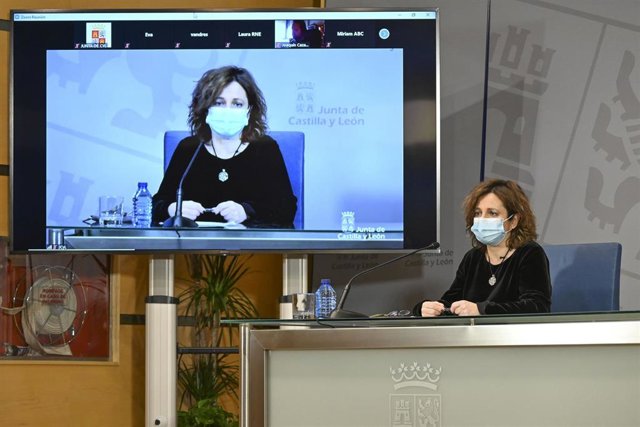 La directora general de Función Pública de Castilla y León, Paloma Rivero, durante la rueda de prensa.