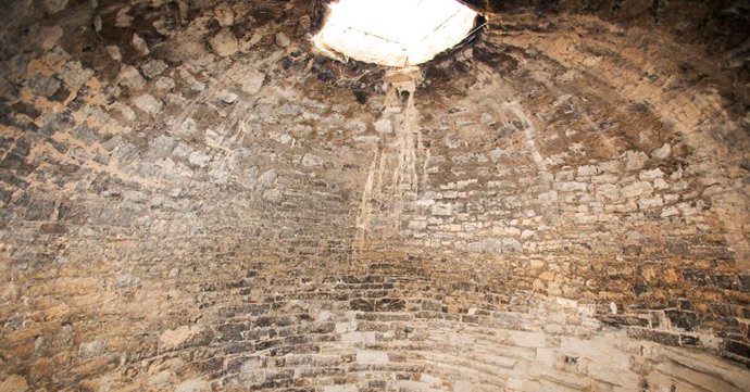 Uno de los bienes del inventario, el pozo de hielo de Candasnos