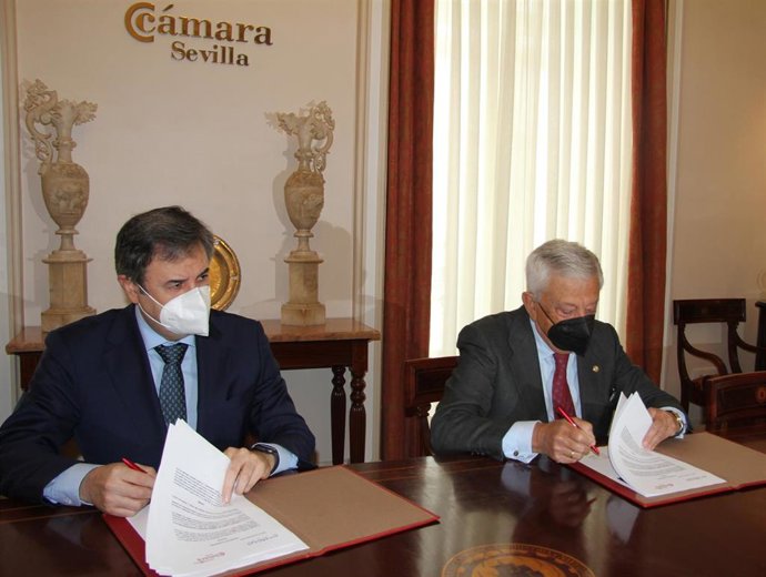 Endesa cierra un convenio para fomentar la digitalización del comercio de cercanía.