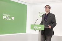 PSOE-A critica el anuncio del 28F de la Junta "sin bandera ni acento andaluz" y lo vincula al "entreguismo" a Vox