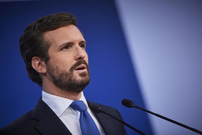 El presidente del Partido Popular (PP) Pablo Casado, comparece en rueda de prensa para hacer balance del año 2020 en la sede del partido, en Madrid (España), a 29 de diciembre de 2020. En la comparecencia, Pablo Casado ha criticado que el Gobierno recur