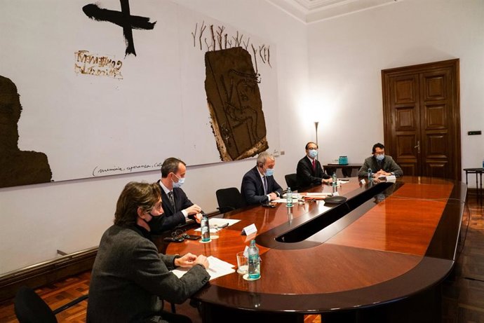 El primer tinent d'alcalde de Barcelona, Jaume Collboni, ha cridat la inversió xinesa a accelerar la recuperació econmica i ha animat les deu principals empreses xineses amb seu a la ciutat a "reforar la seva aposta" per aquesta.  