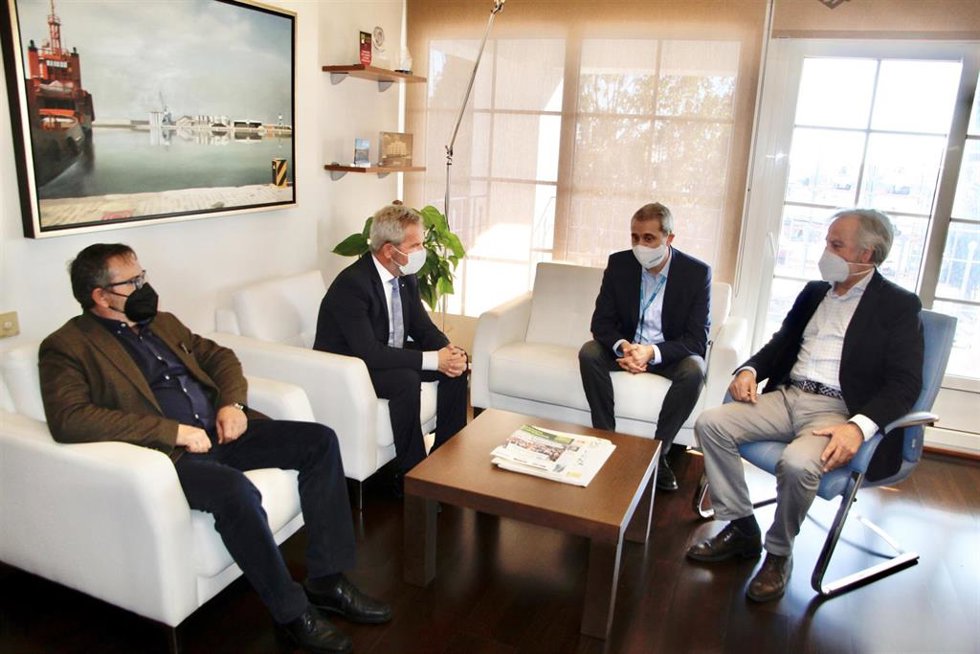 Reunión entre el Puerto de Motril (Granada) y Balearia