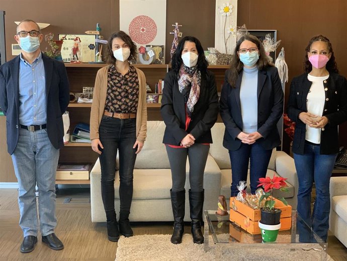 Reunión entre representantes de la Vicepresidencia y Conselleria de Igualdad y Políticas Inclusivas con la entidad Movimiento por la Paz