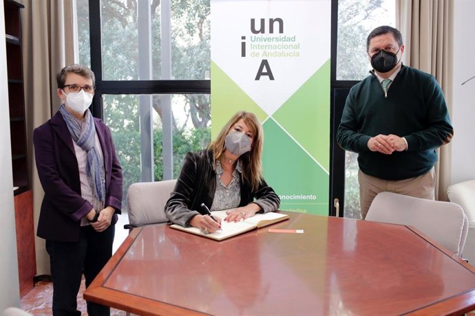 Acuerdo entre la UNIA y el Puerto de Huelva.