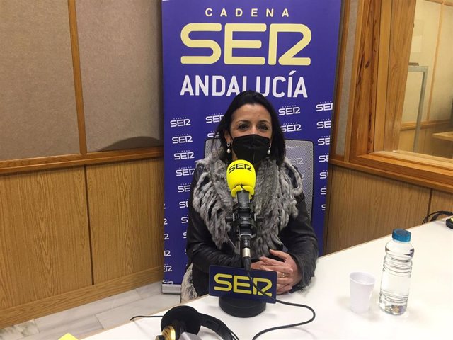 La presidenta del Parlamento de Andalucía, Marta Bosquet, este martes durante su entrevista en 'La Ventana Andalucía' de la Cadena Ser.