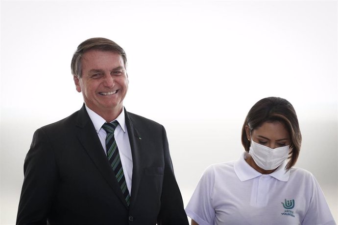 El presidente de Brasil, Jair Bolsonaro, y la primeira dama, Michele Bolsonaro.