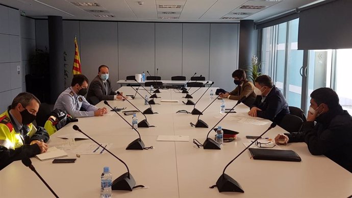 Reunió del conseller Miquel Smper amb la cúpula dels Mossos d'Esquadra.