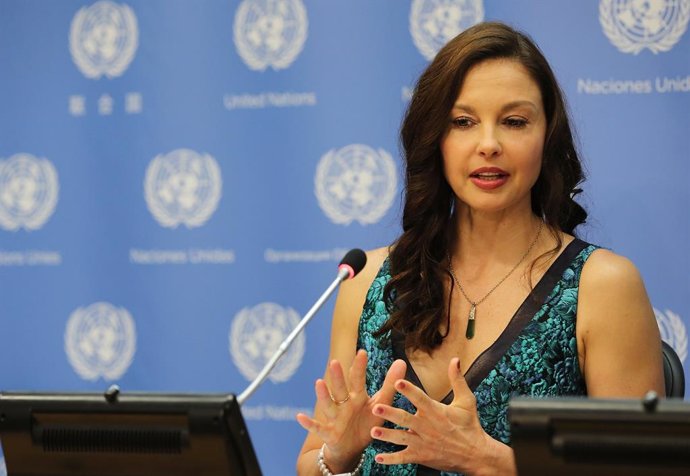 Ashley Judd speaks at a press conference held to announce her appointment as The UN Population Fund's