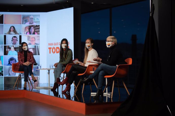 La presidenta de Ciudadanos, Inés Arrimadas; la vicealcaldesa de Madrid, Begoña Villacís; la portavoz nacional de Ciudadanos, Melisa Rodríguez, y la número dos de Cs por Barcelona, Anna Grau