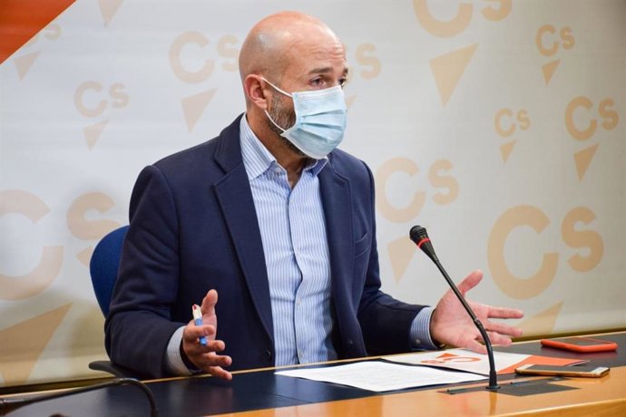 Cs registrará "en breve" una PNL en las Cortes para la implantación de la tarjeta sanitaria única