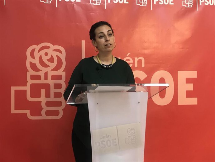 Jaén.- El PSOE lamenta que la Junta "obligue a mayores de 80 años a desplazarse de municipio para vacunarse de covid"