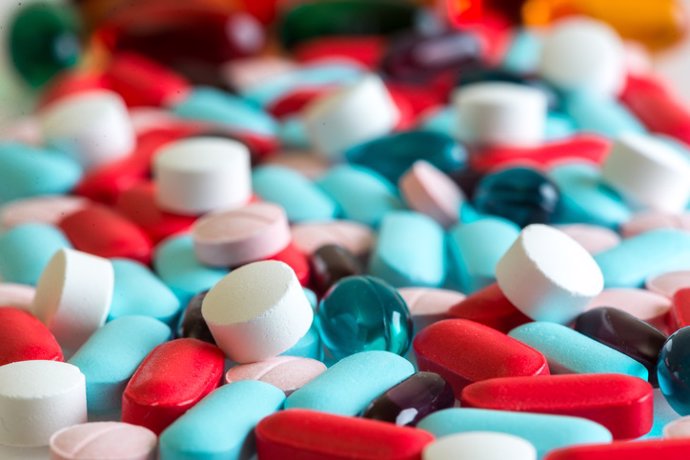 Archivo - OCU denuncia la falta de transparencia que rodea el precio de los nuevos medicamentos