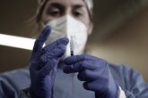 Foto: Bruselas busca anticiparse a nuevas variantes del virus con más investigación y vacunas adaptadas