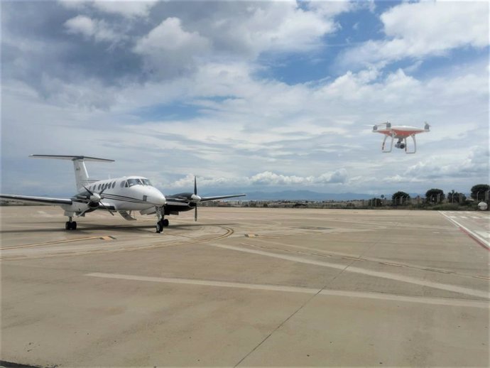 Aena y Enaire investigarán tecnologías para proteger los aeropuertos ante la intrusión de drones