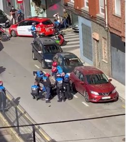 Sucesos.- Detenido un hombre en Nuevo Gijón que persiguió a varios agentes con un hacha