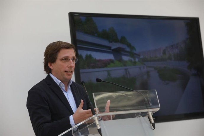 Almeida asegura que el cambio de sede "no significa que el PP se arrepienta de su historia ni de sus gobiernos"