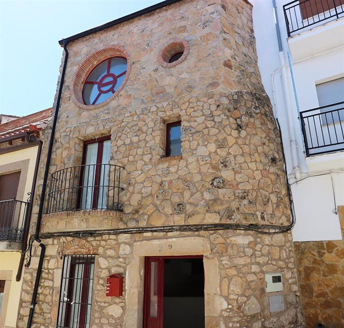 Archivo - Liberbank y Haya Real Estate lanzan una campaña con descuentos de hasta el 35% en 100 viviendas en Extremadura
