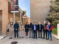 Susana Díaz reprocha a la Junta que hable de vacunaciones masivas cuando "tiene 77.000 dosis sin poner"