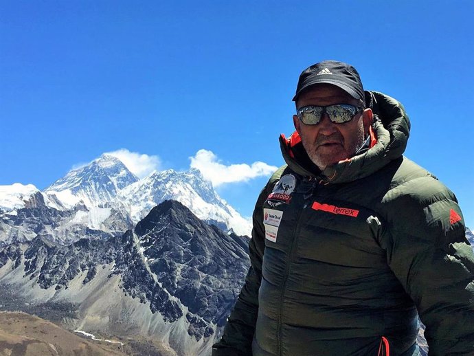 Alpinismo.- El montañero Juanito Oiarzabal, ingresado con una "neumonía severa" a causa del coronavirus