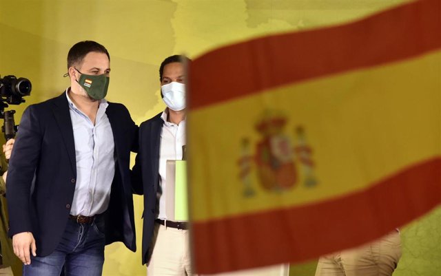 Abascal cree que una fusión de PP y Cs sería "buena" para España y solo la están frenando las "ambiciones personales"