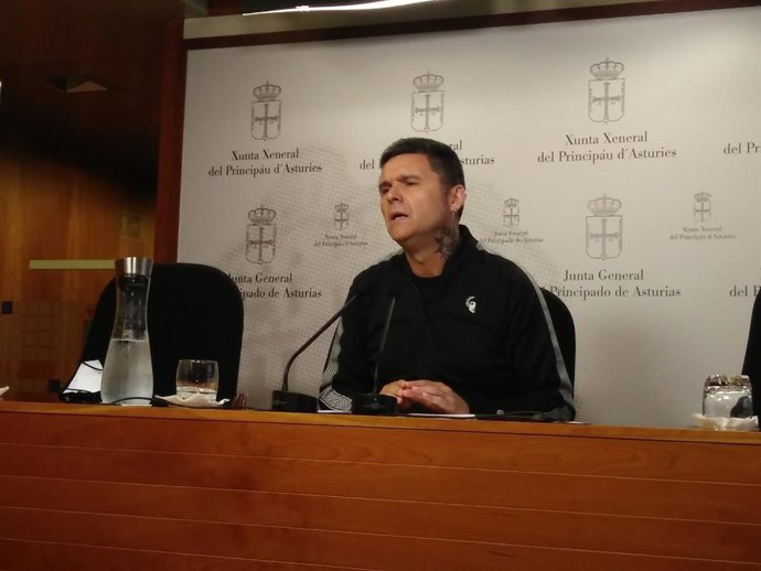 Archivo - Podemos acusa a Derechos Sociales de pretender reducir las listas de espera en Dependencia con "intrusismo laboral"