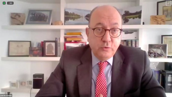 Presidente de la AEB, José María Roldán, en la presentación del estudio de la Fundación de Estudios Financieros (FEF)