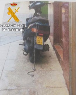 Jaén.- Sucesos.- Detenido en Torredelcampo por circular en un ciclomotor con las placas de matrícula falsificada
