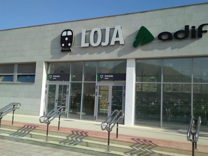 Granada.- Adif licita obras de mejora en la estación de Loja y de la permeabilidad al tráfico rodado