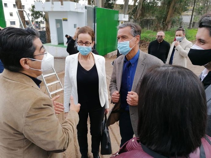 López Aguilar visita 'Las Raíces' y ve una "injusticia" que territorios fronterizos asuman la "sobrecarga" de migrantes