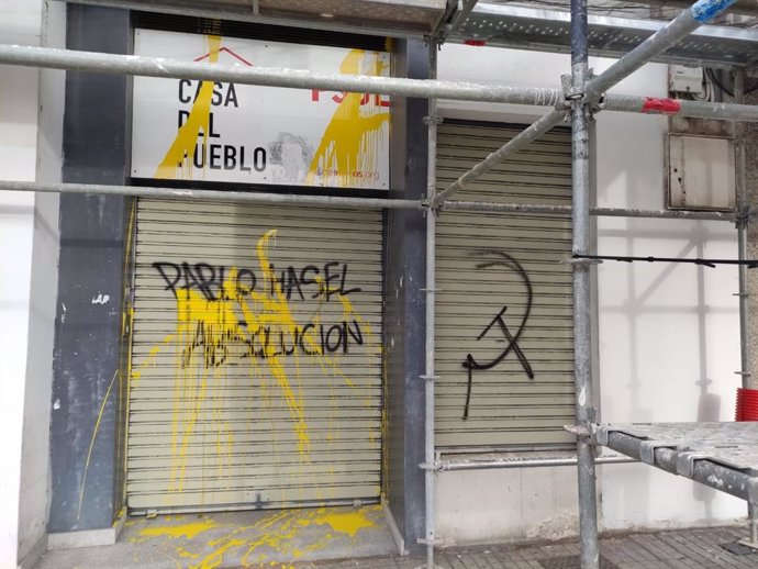 PSOE denuncia "odio y violencia" tras aparecer pintadas en algunas de sus sedes contra la entrada en prisión de Hasél
