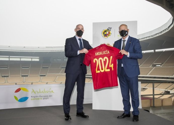 Fútbol.- La Cartuja se convertirá en el epicentro de las selecciones españolas de fútbol los próximos 4 años