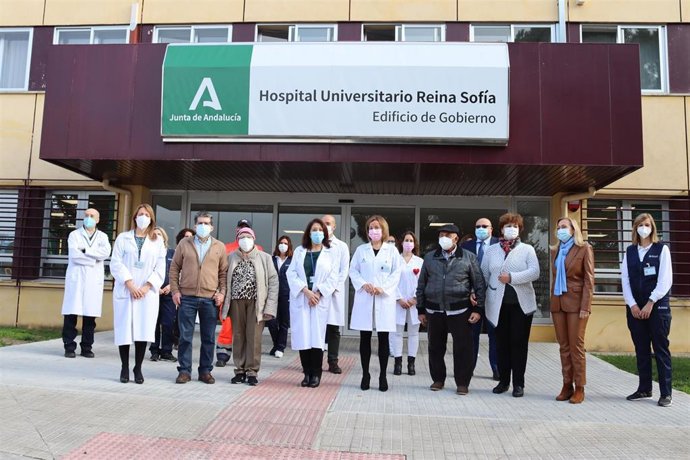 Córdoba.- El Hospital Reina Sofía realiza el primer trasplante autólogo de progenitores hematopoyéticos en domicilio