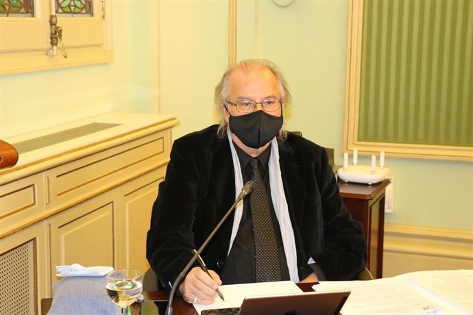 Archivo - Manresa niega "vetos, prohibiciones o censura" a periodistas de IB3 por parte de los directivos