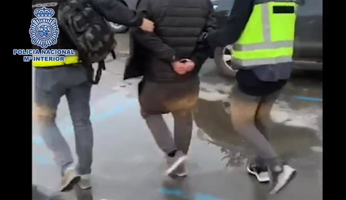 Sevilla.- Sucesos.- Un detenido por robos en viviendas de Extremadura simulando ser revisor de la empresa de agua