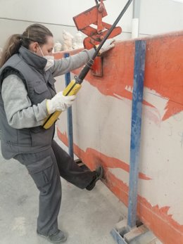 Almería.- Alumnos de operaciones auxiliares de plantas de piedra natural de la Escuela del Mármol inician sus prácticas