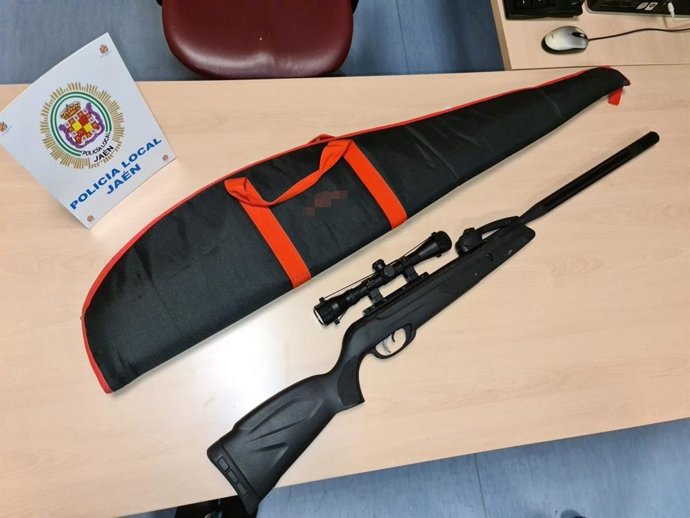 Jaén.- Sucesos.- Detenido tras ser sorprendido en un supermercado grabando a una mujer por debajo de la falda