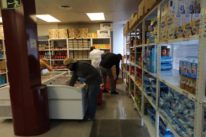 Archivo - Málaga.- El Ayuntamiento de Málaga destinará más de 1,6 millones a los economatos sociales durante los próximos dos años