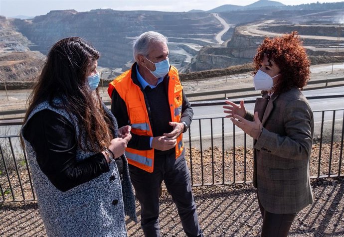 Nota De Prensa Y Fotos De Hoy, 18 De Febrero, Visita Presidenta A Minas De Riotinto