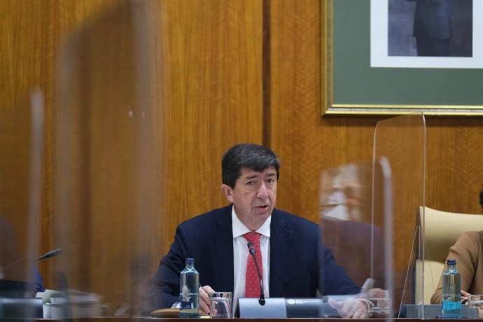 El vicepresidente de la Junta y consejero, Juan Marín, este jueves durante su comparecencia parlamentaria en comisión.