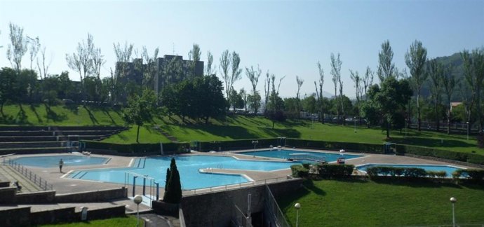 Inician las obras de remodelación integral de los vestuarios y aseos de las piscinas exteriores de Txurdinaga