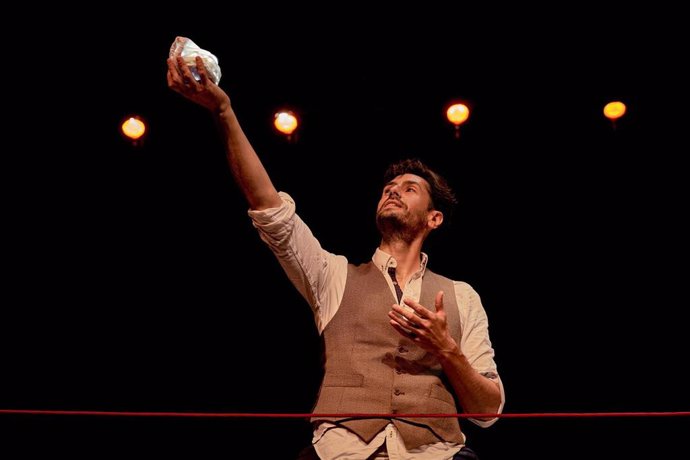 [Sevilla] Np Y Foto De Cultura: Juan Diego Botto Concibe E Interpreta Una Noche Sin Luna, Con Textos De Lorca Y Dirigido Por Peris Mencheta, En El Teatro Central