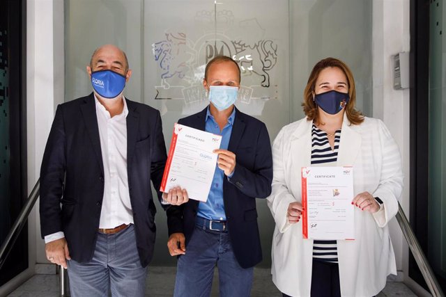 Philip Morris continúa con su apoyo a los establecimientos de Canarias para alcanzar un mundo sin humo