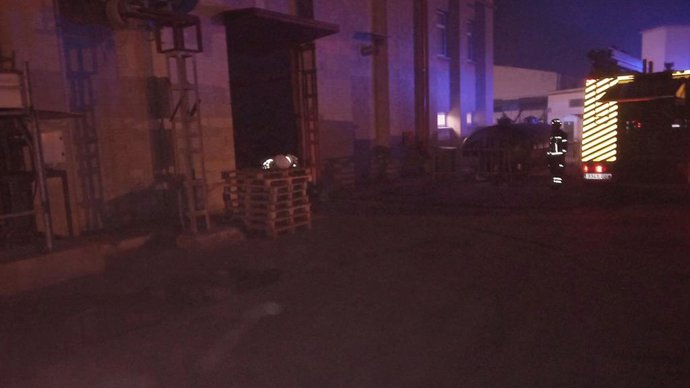 Incendio empresa de caucho polígono de Llano del Espartal, en Alicante