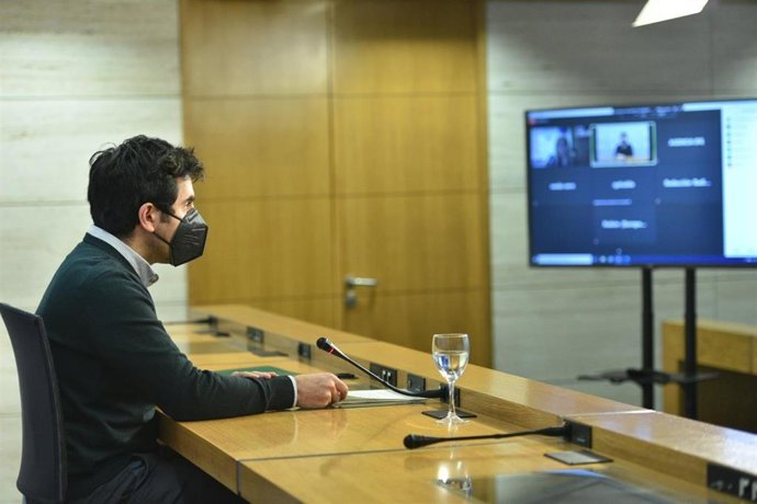 El consejero de Sostenibilidad y Transición Ecológica, Álex Dorado Nájera, en comparecencia de prensa